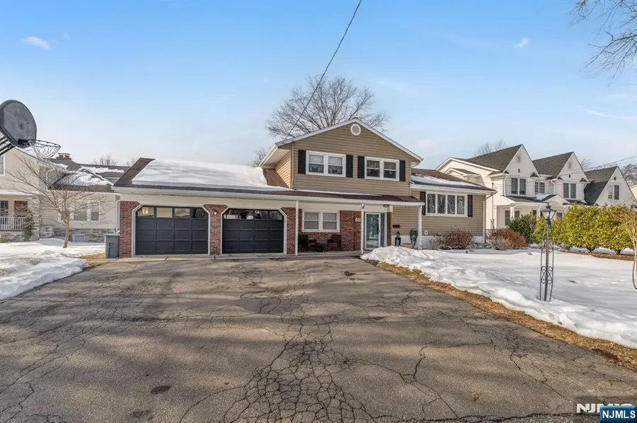 490 Albert Place, New Milford, NJ 07646 - #2