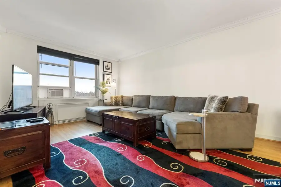 8450 Boulevard E 1H, North Bergen, NJ 07047 - #3
