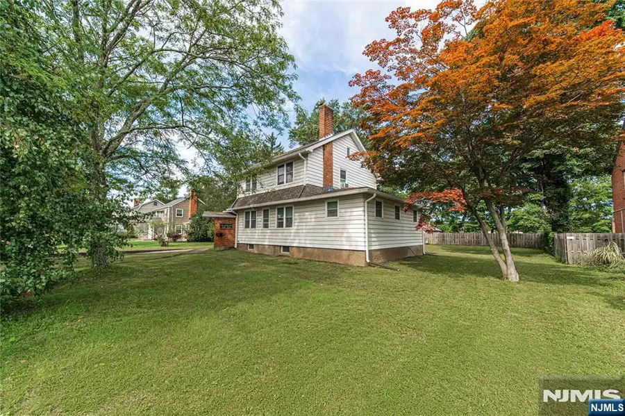 10 Tilley Avenue, Pequannock, NJ 07444 - #2