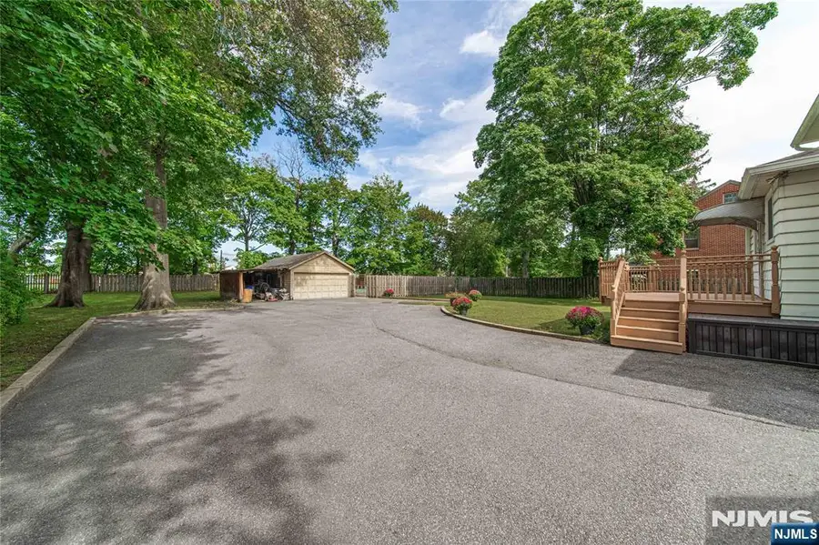10 Tilley Avenue, Pequannock, NJ 07444 - #3