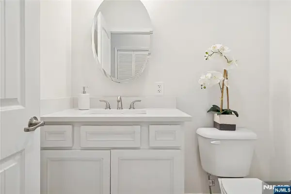 4 Sterling Drive, Sussex, NJ 07461