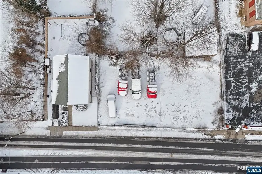 27 Oakwood Avenue, Orange, NJ 07050 - Image #3