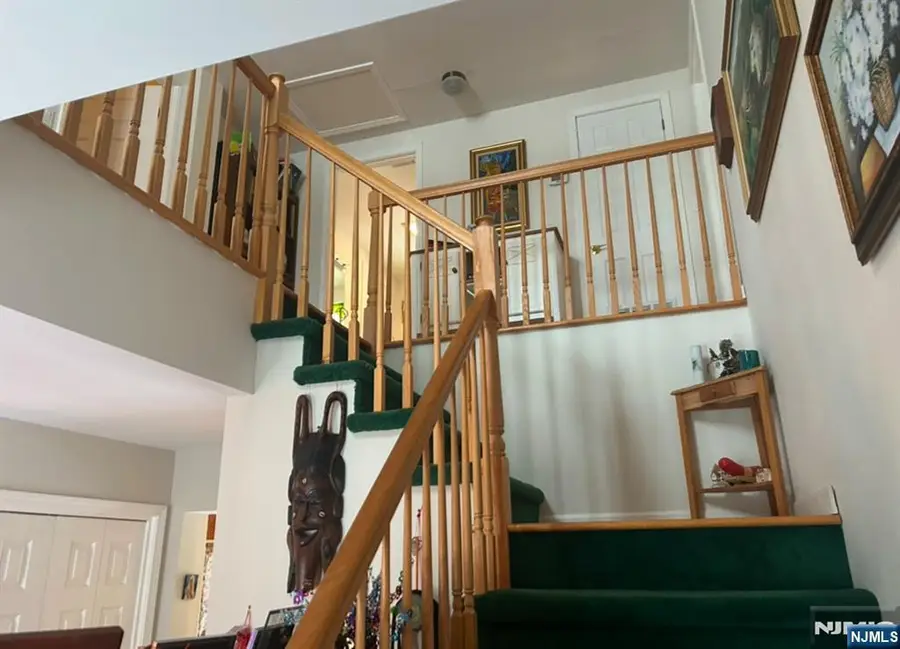 16 Crest Road, Sussex, NJ 07461 - #3