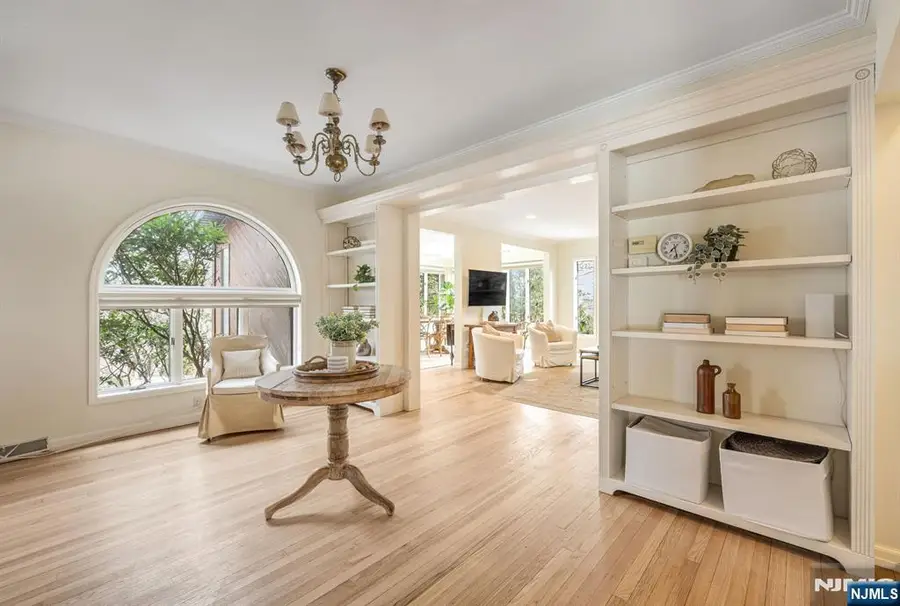 22 Knollwood Drive, Ho Ho Kus, NJ 07423 - #3