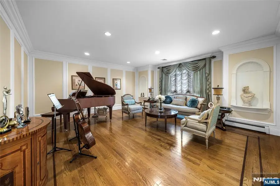 21 Priscilla Lane, Englewood Cliffs, NJ 07632 - #3