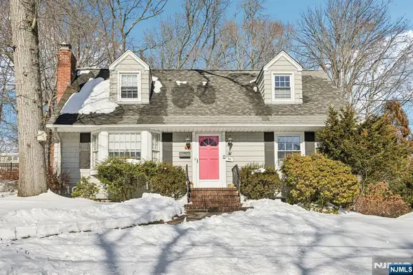 27 Archung Road, Wayne, NJ 07470