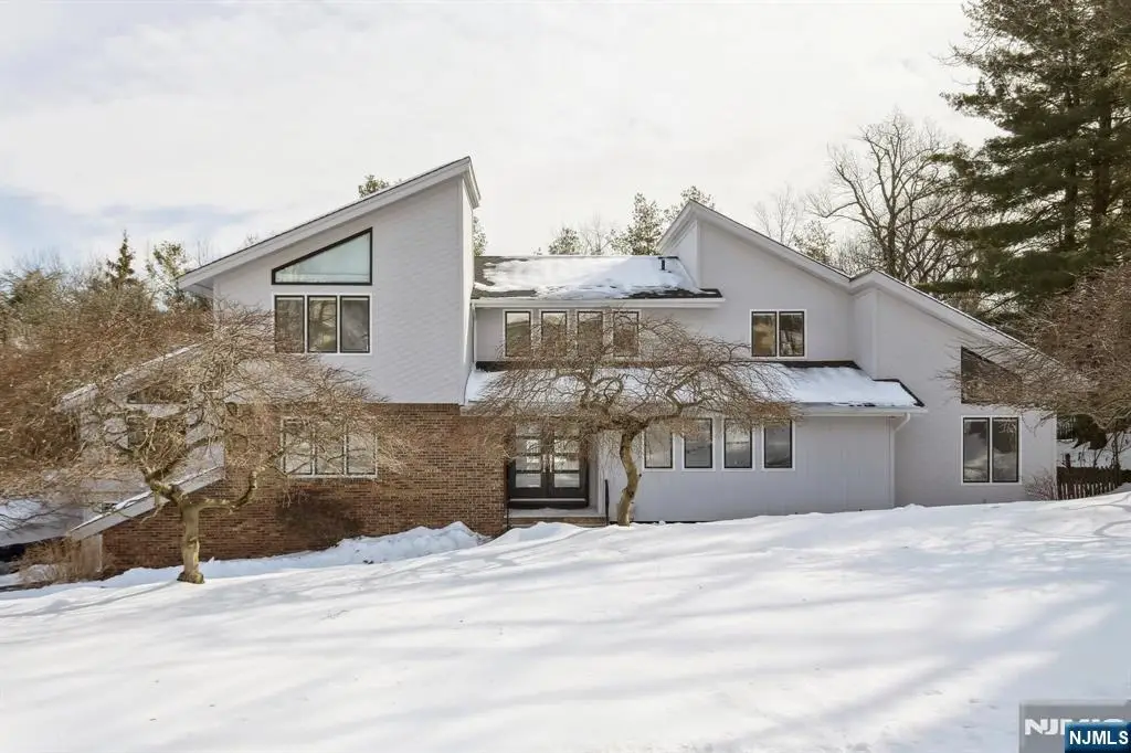 13 Lawrence Way, Cedar Grove, NJ 07009 - #1