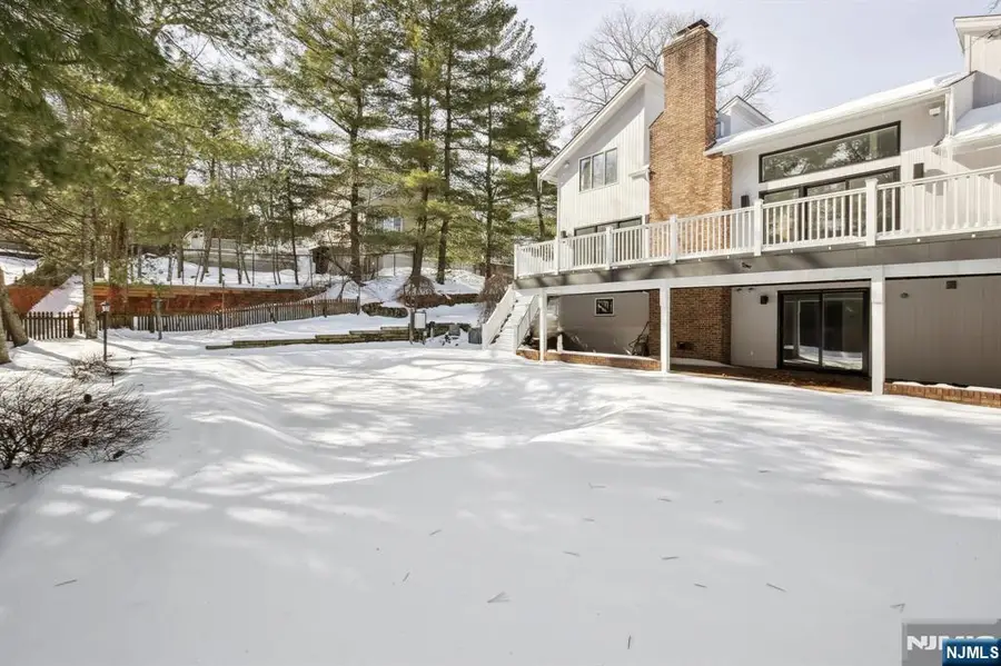 13 Lawrence Way, Cedar Grove, NJ 07009 - #3