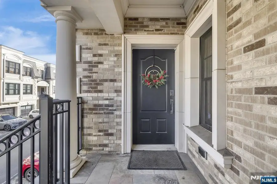 44 Marquis Court 44, Edgewater, NJ 07020 - #3