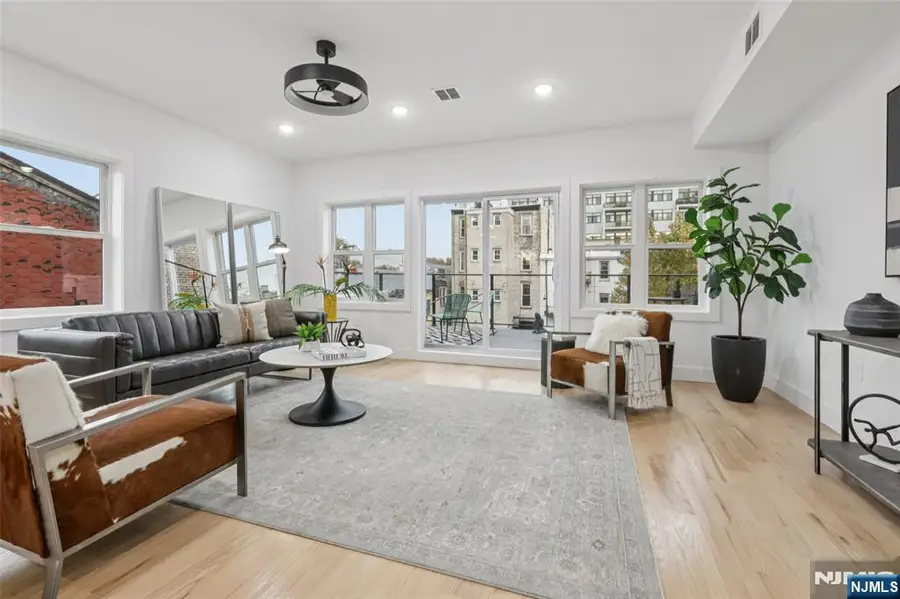 78 Beacon Avenue 2, Jersey City, NJ 07306 - #3