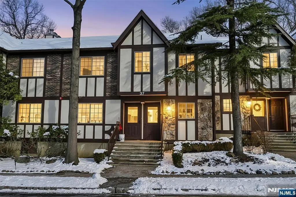 3707 Mark Twain Way, Mahwah, NJ 07430 - #1