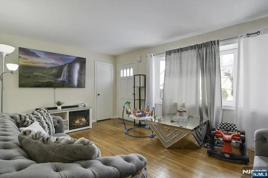 33 Daka Court, Bloomfield, NJ 07003 - #2