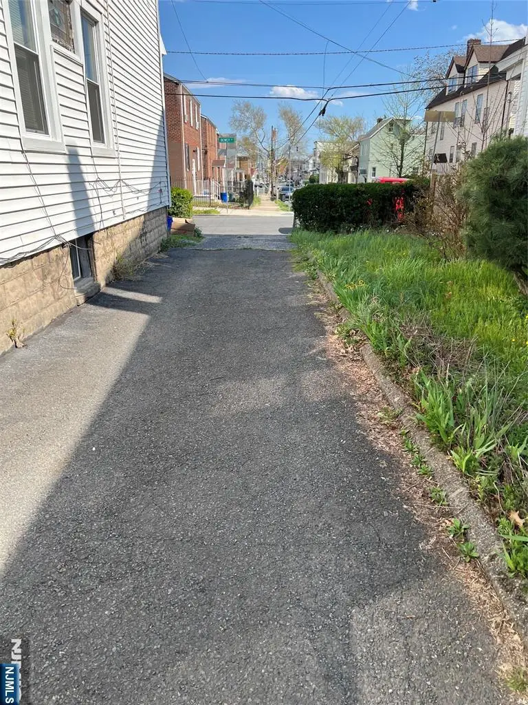 129 Dewey Street, Newark, NJ 07112 - Image #1