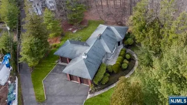 35 Old Dock Road, Alpine, NJ 07620