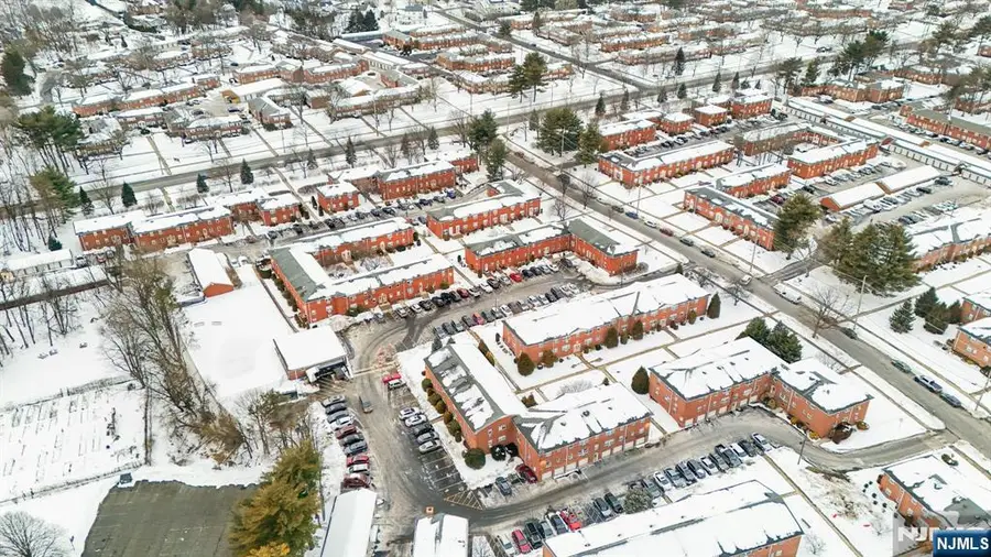 55 Knox Terrace 1B, Wayne, NJ 07470 - Image #3