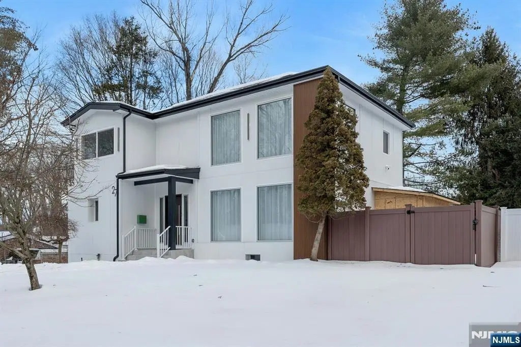 27 Knickerbocker Road, Closter, NJ 07624 - #1