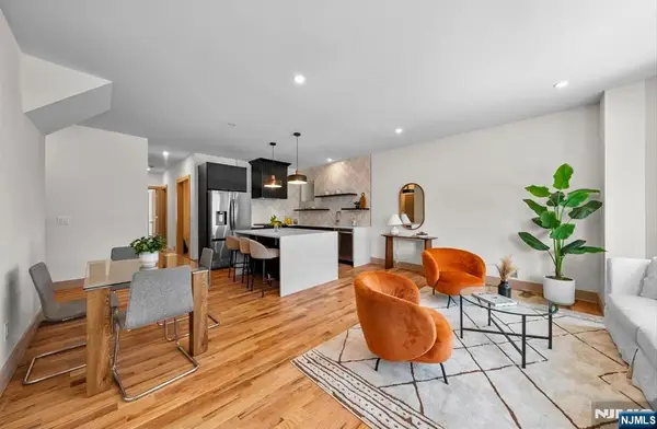 221 Clerk Street 1, Jersey City, NJ 07305