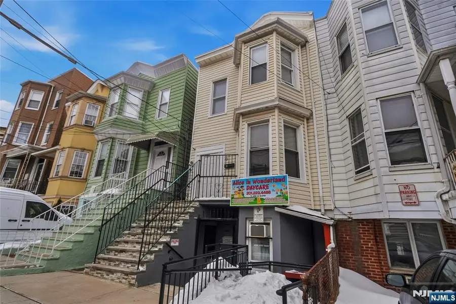 725 17th Street, Union City, NJ 07087 - Image #2