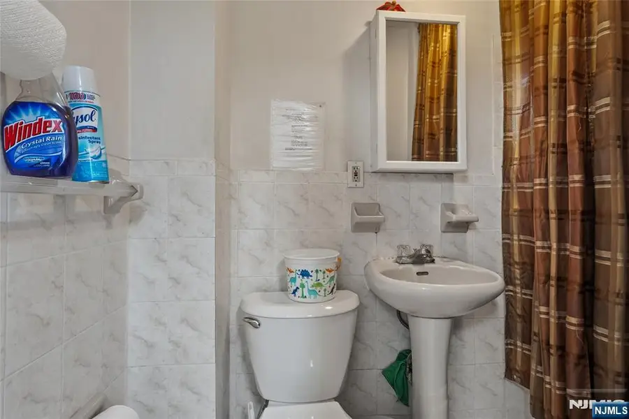 725 17th Street, Union City, NJ 07087 - Image #3