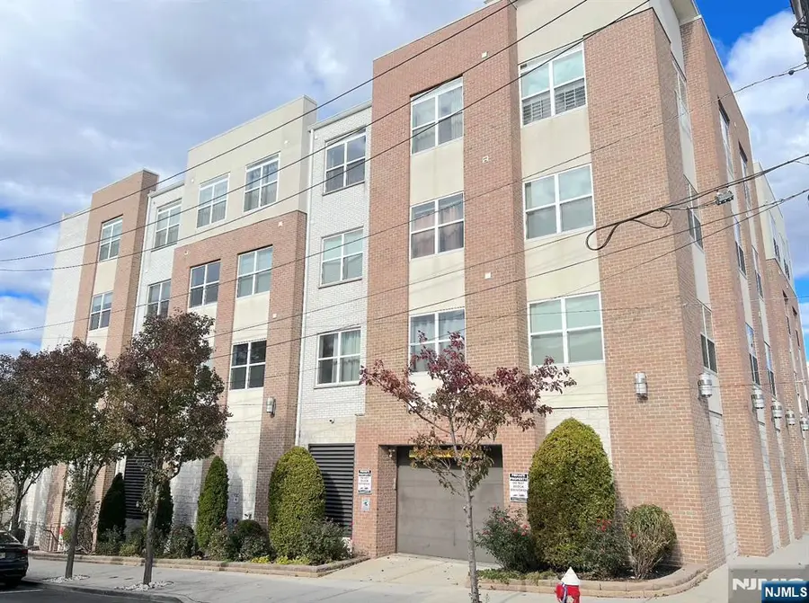 1901 Summit Avenue 301, Union City, NJ 07087 - Image #3