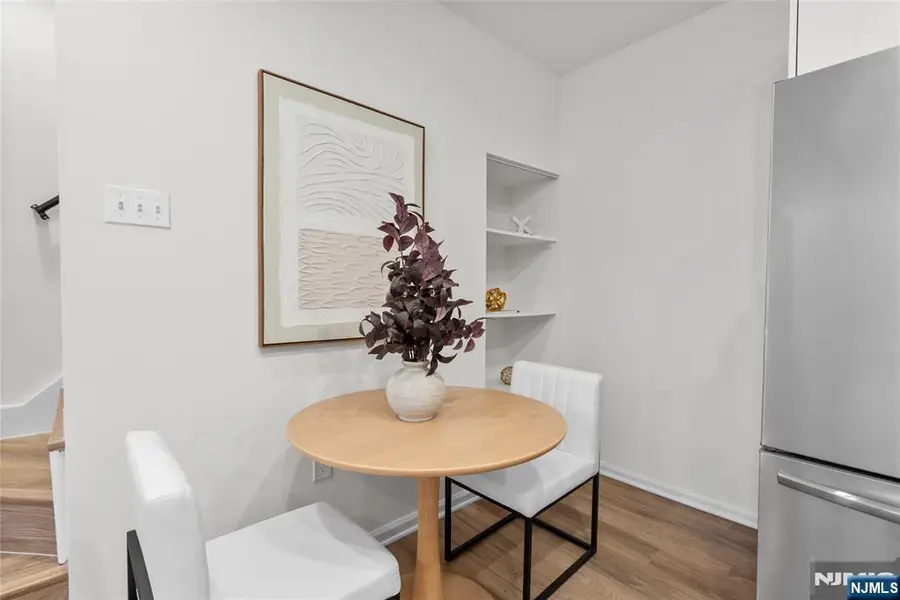 407 Park Avenue, Weehawken, NJ 07086 - Image #3