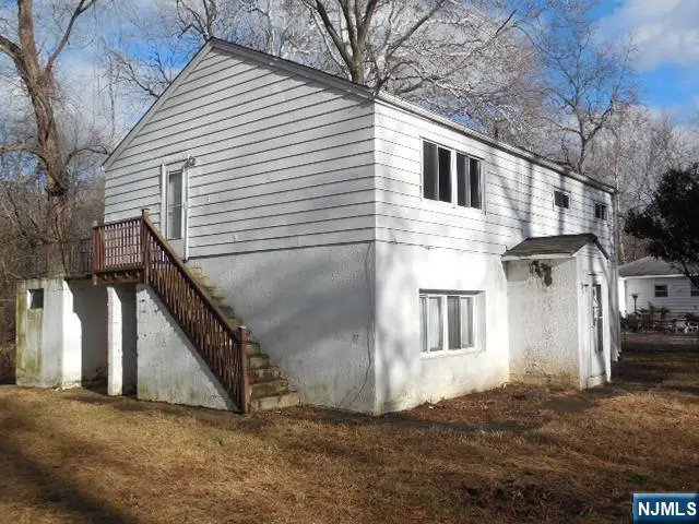 221 Boulevard Drive, Wayne, NJ 07470 - Image #2