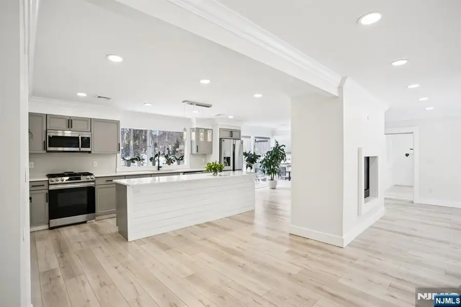 56 Pinehill Drive, Upper Saddle River, NJ 07458 - #3