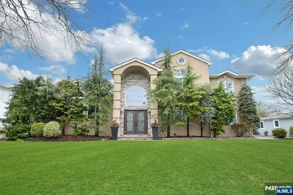 38 Geraldine Road, Englewood Cliffs, NJ 07632