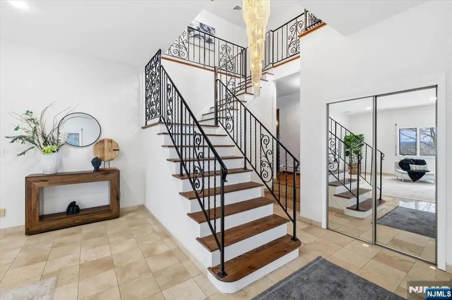 360 Valley View Avenue, Paramus, NJ 07652 - #3