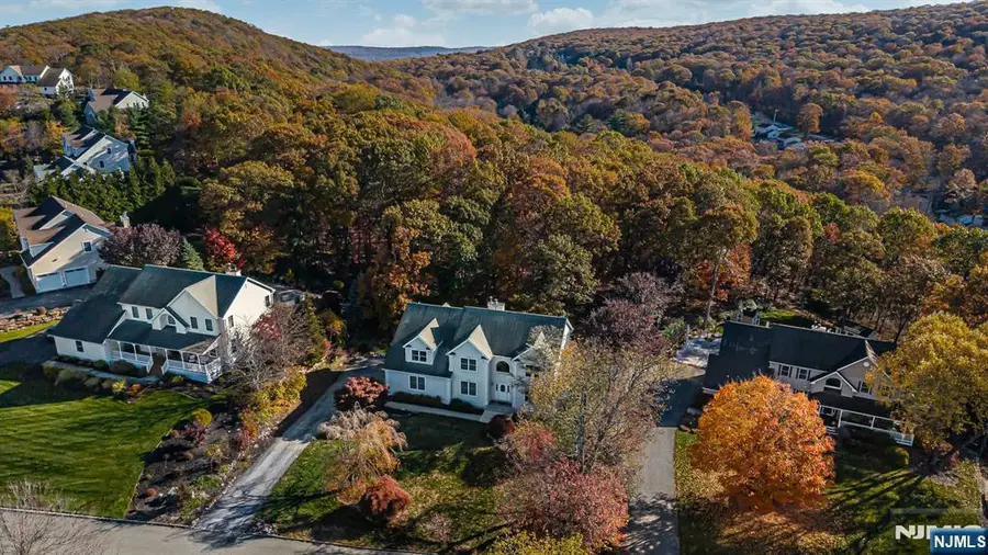 14 Stone Cliff Terrace, Oak Ridge, NJ 07438 - #2