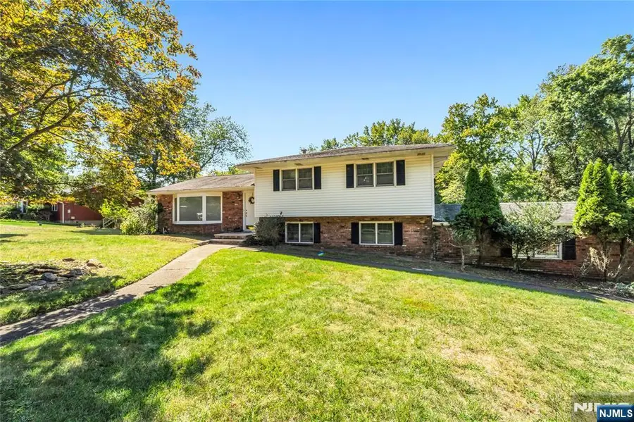 1011 Washington Avenue, Old Tappan, NJ 07675 - #3