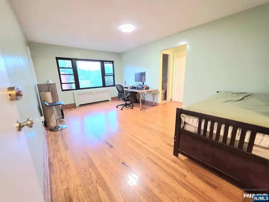 2163B N Central Road B, Fort Lee, NJ 07024 - #2