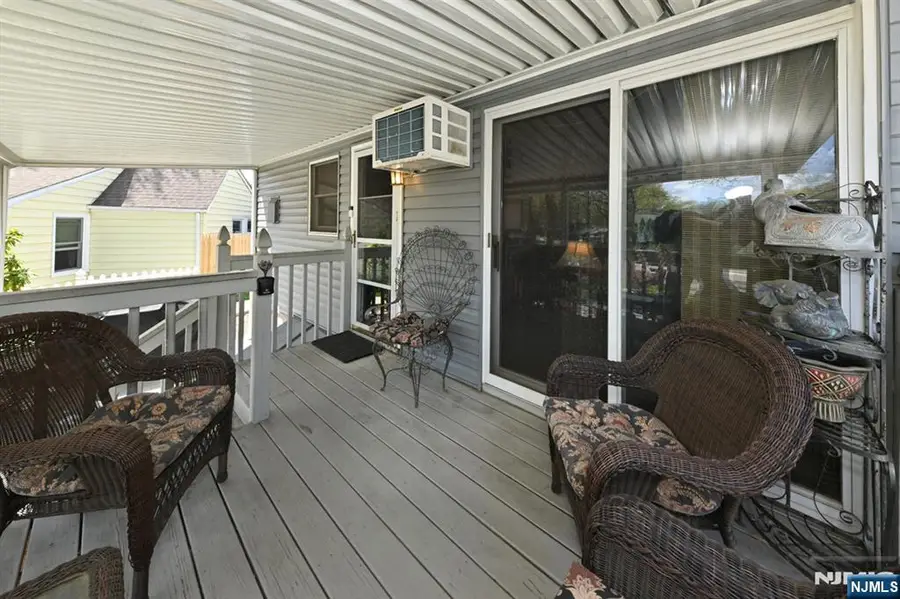 23 Hamil Court, Clifton, NJ 07013 - #3