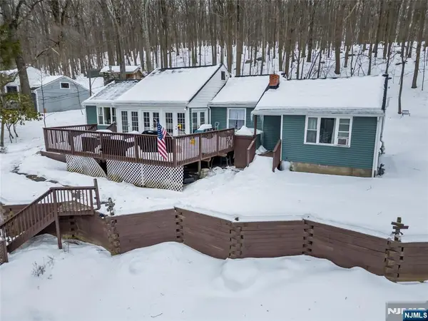 165 Glenside Trail, Sparta, NJ 07871