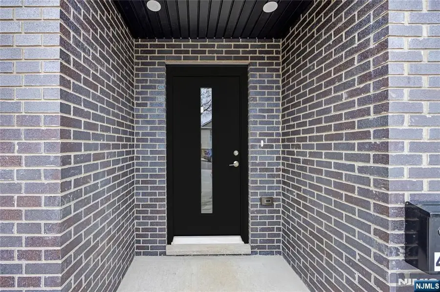 428 Lafayette Avenue, Cliffside Park, NJ 07010 - #2