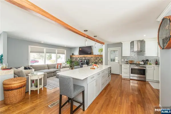 38 Fremont Terrace, West Milford, NJ 07438