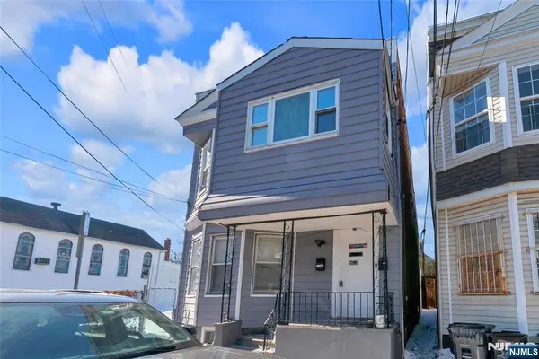 37 Blum Street, Newark, NJ 07103