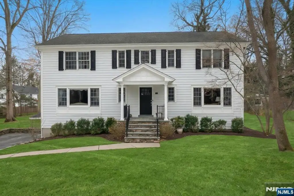 4 Lindeman Avenue, Closter, NJ 07624 - #1