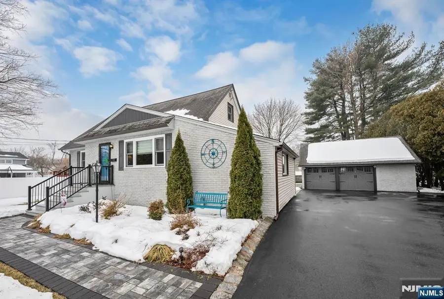 19 Colfax Drive, Pequannock, NJ 07440 - #2