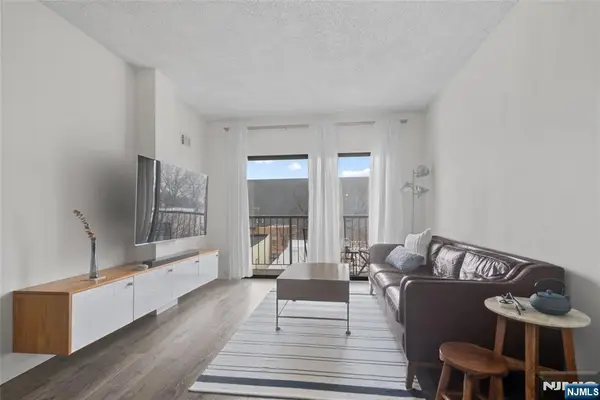 318 38th Street 407, Union City, NJ 07087