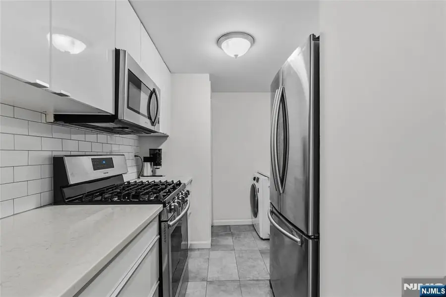 318 38th Street 407, Union City, NJ 07087 - #3