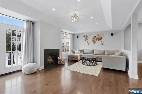 1463 Barnhardt Lane, Rahway, NJ 07065