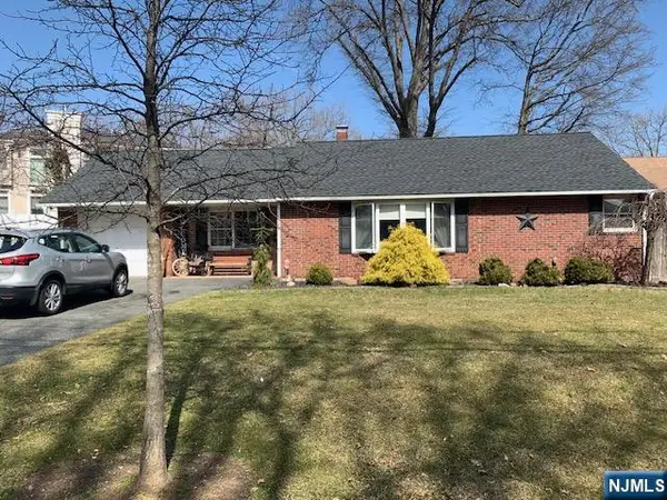 179 Clayton Terrace, Paramus, NJ 07652