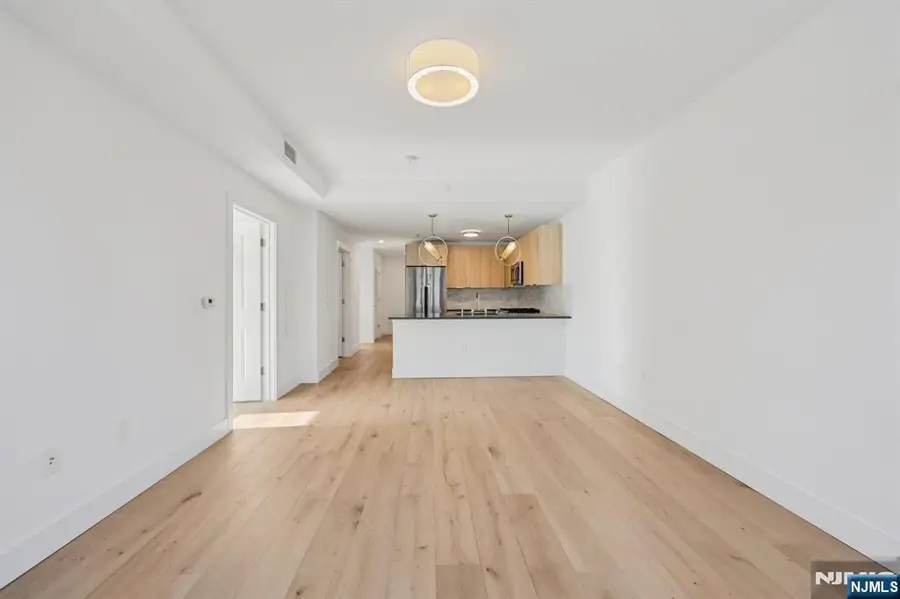 348 Baldwin Avenue 209, Jersey City, NJ 07306 - #3