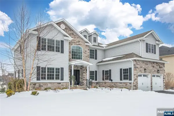 77 Haggerty Drive, West Orange, NJ 07052