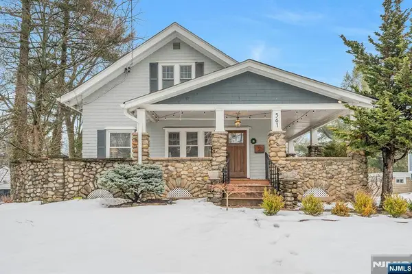 561 Lincoln Avenue, Glen Rock, NJ 07452