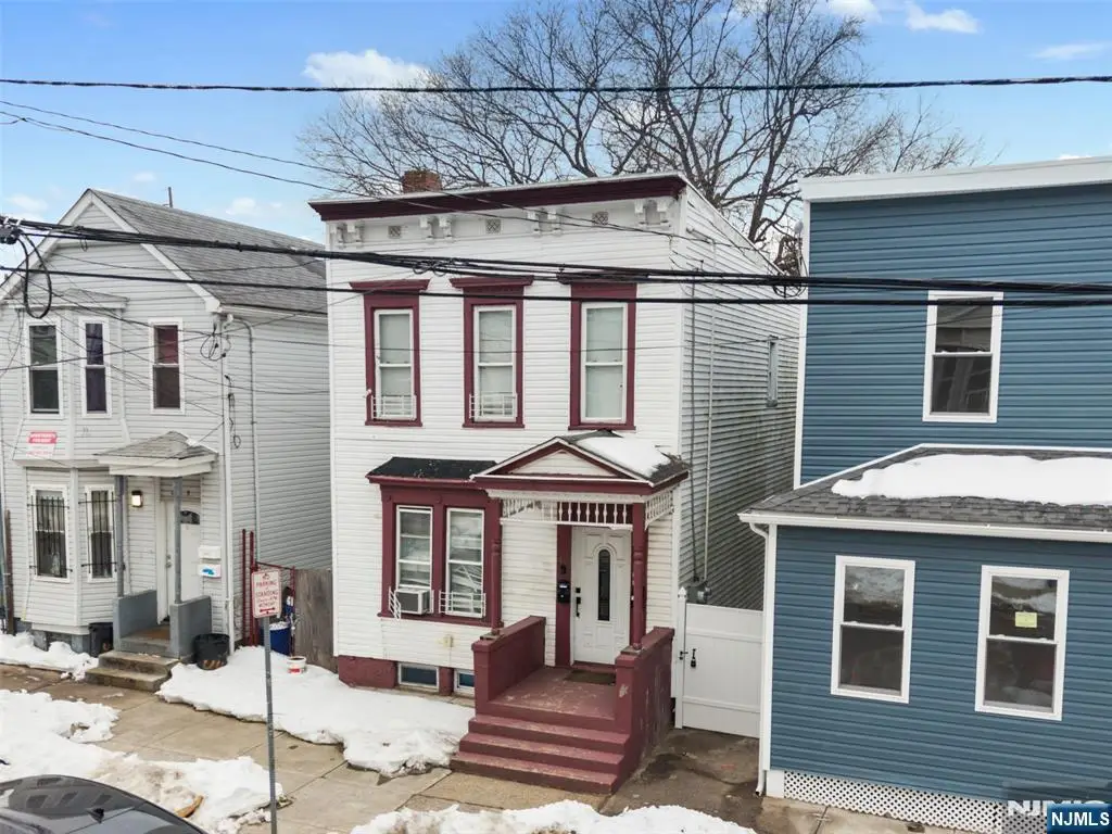 447 17th Street, Newark, NJ 07103 - #1