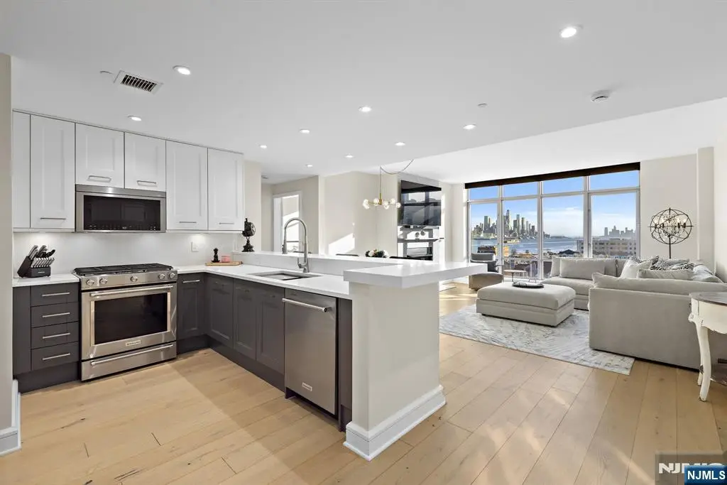 8100 River Road 816, North Bergen, NJ 07047 - #1