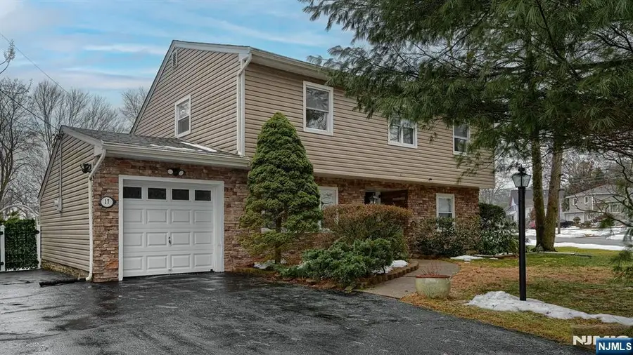 17 Clifford Drive, Wayne, NJ 07470 - #2