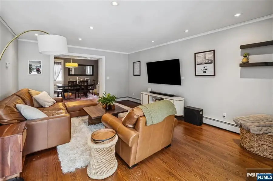 138 Chestnut Ridge Road, Saddle River, NJ 07458 - #3